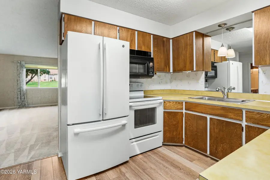 5701 W Chestnut Ave #17, Yakima, WA 98908 - #3