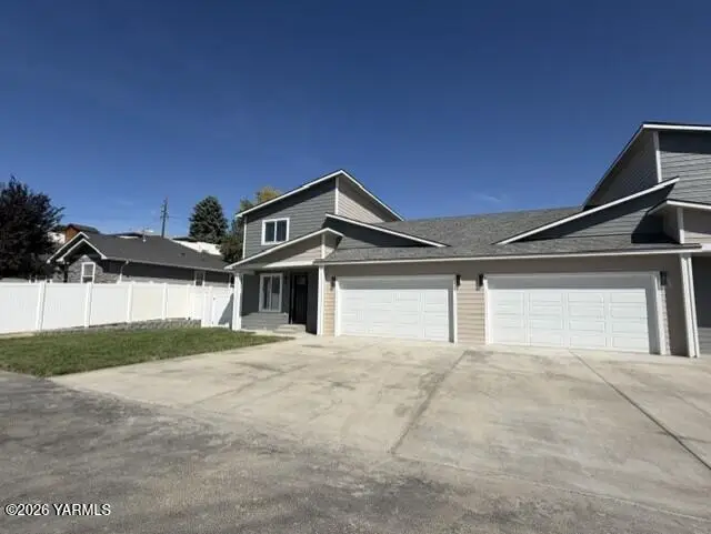 2 Alan Ct #A&B, Selah, WA 98942 - #2