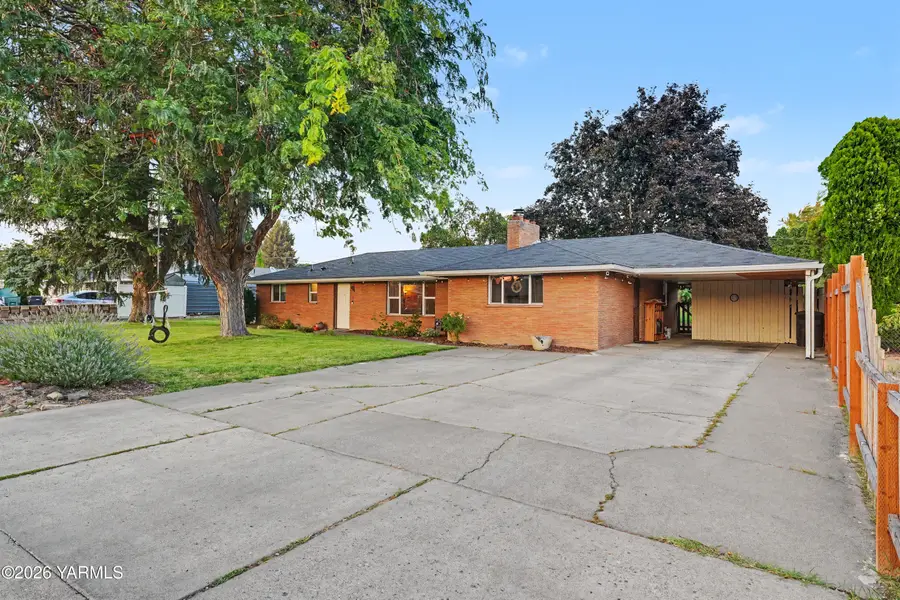 411 S 60th Ave, Yakima, WA 98908 - #2