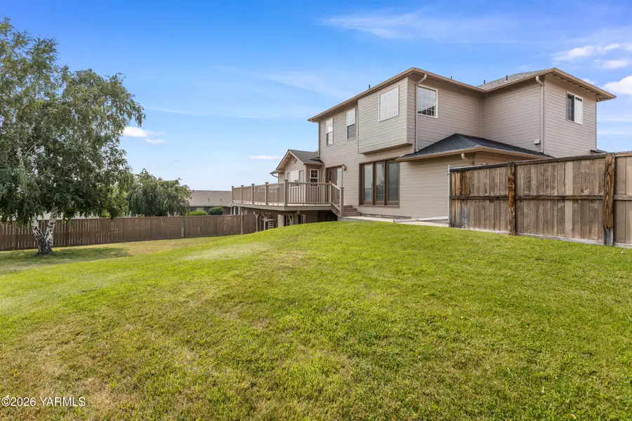 5065 Pear Butte Dr, Yakima, WA 98901 - #3