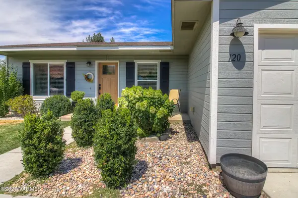 120 SW Malibu Dr, Prosser, WA 99350