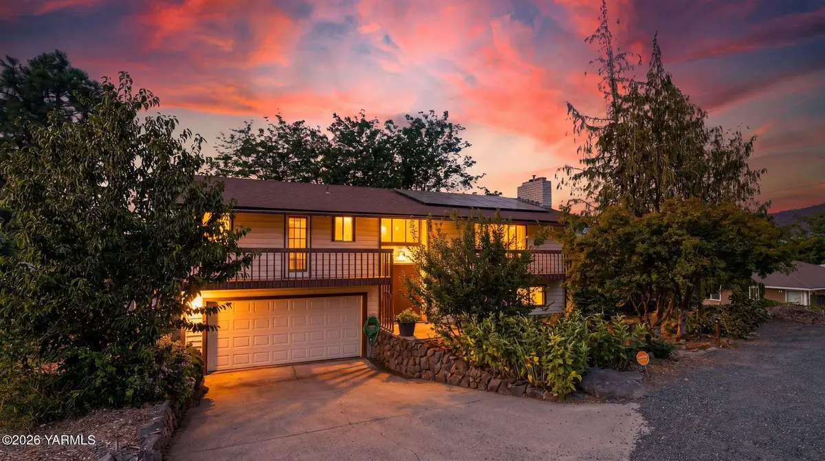 914 Pecks Canyon Rd, Yakima, WA 98908 - #1