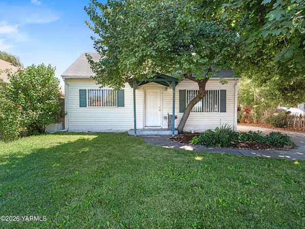 412 S Alder St, Toppenish, WA 98948