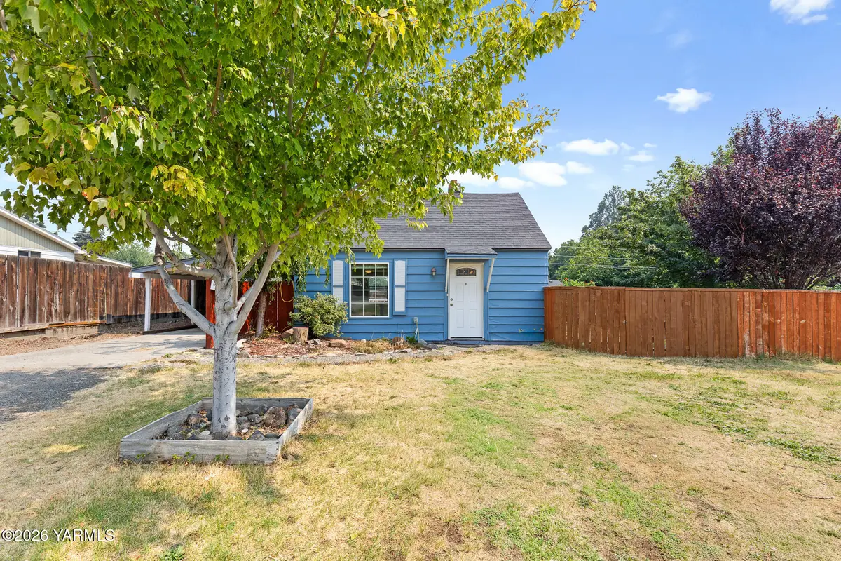 1003 S 31st Ave, Yakima, WA 98902 - #1