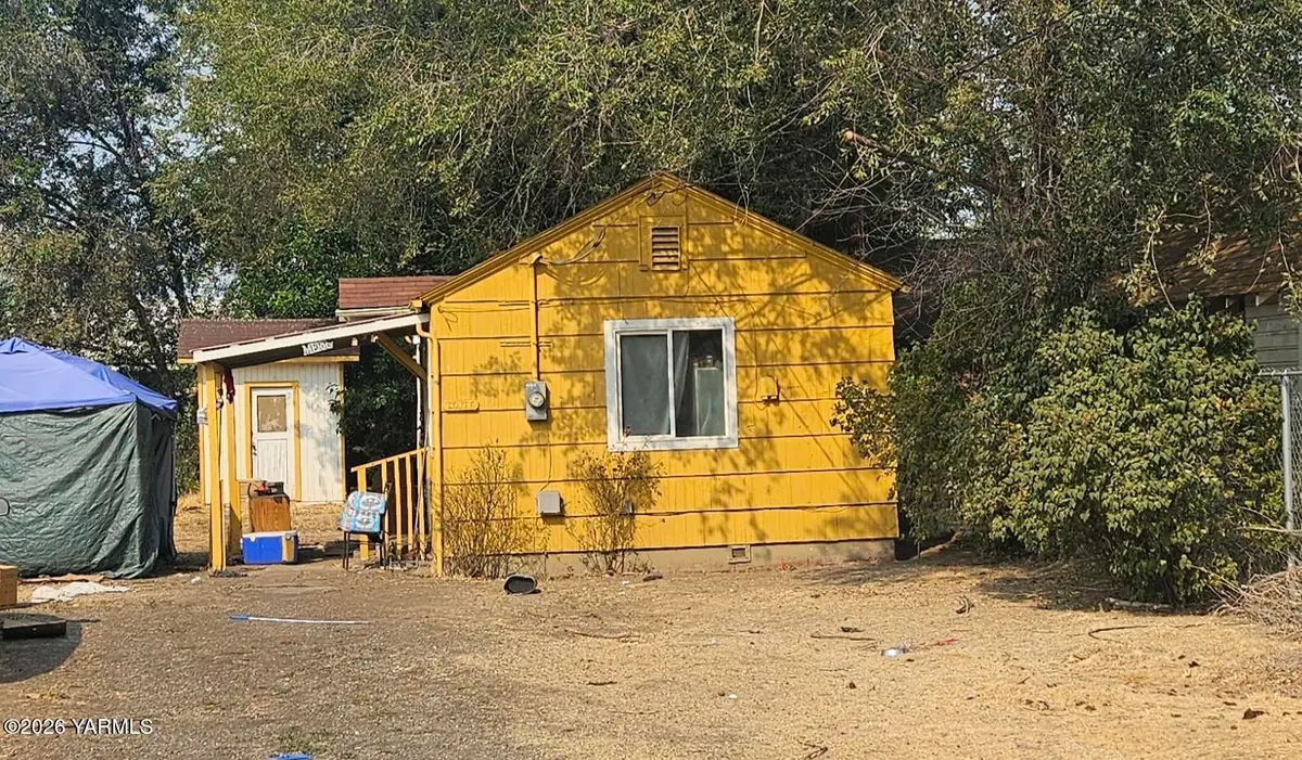 1006 N Naches Ave, Yakima, WA 98902 - #1