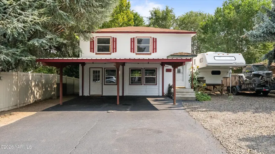 1605 S 15th Ave, Yakima, WA 98902 - #2