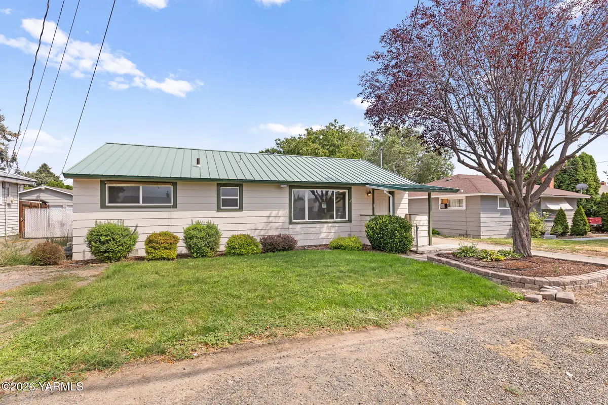 1205 S 34th Ave, Yakima, WA 98902 - #1