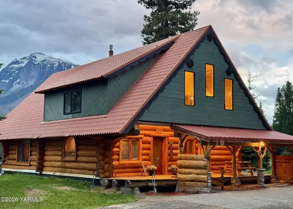 321 Goose Prairie Ln, Naches, WA 98937