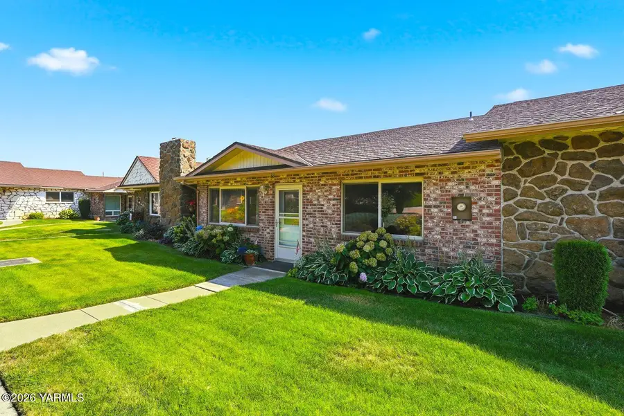 215 N 56th Ave #33, Yakima, WA 98908 - #3