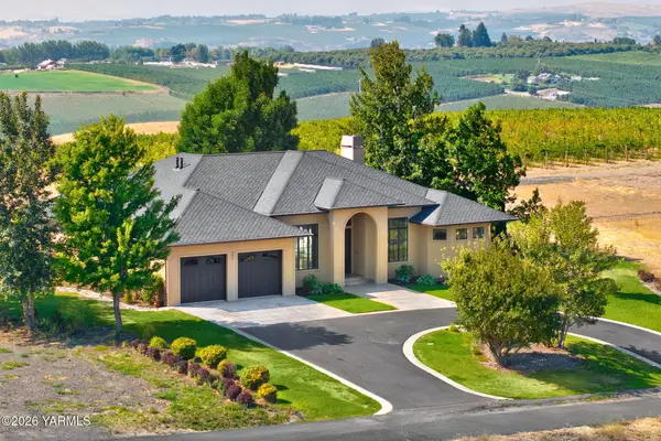 460 Marisa Hill Dr, Selah, WA 98942