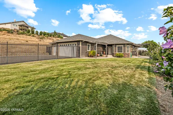 11601 Marble Ct, Yakima, WA 98908