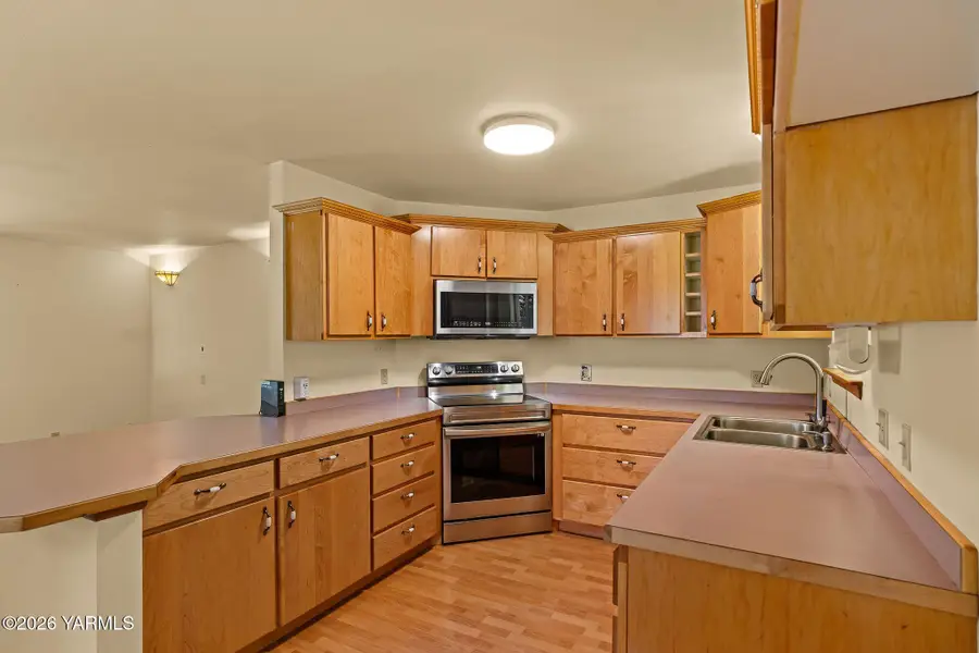 150 Pine Cliff Dr, Naches, WA 98937 - #3