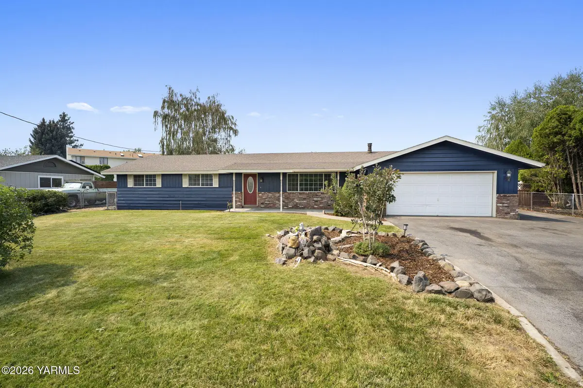70 Sherry Ave, Naches, WA 98937 - #1