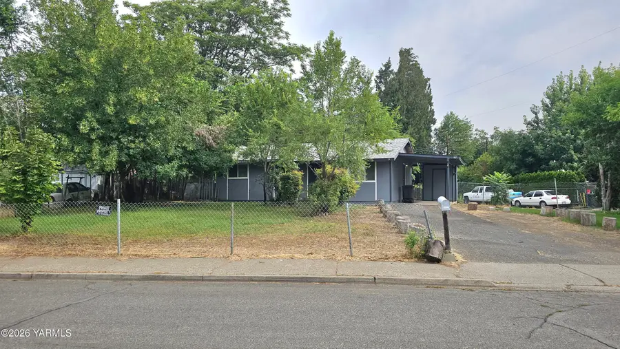 307 Poplar Ave, Yakima, WA 98902 - #2