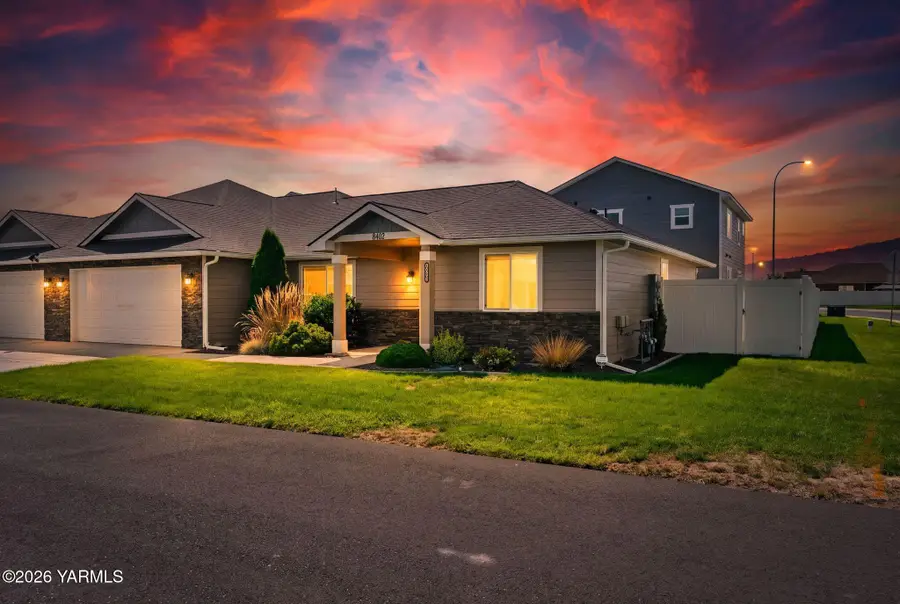 8402 Westbrook Ave, Yakima, WA 98908 - #2