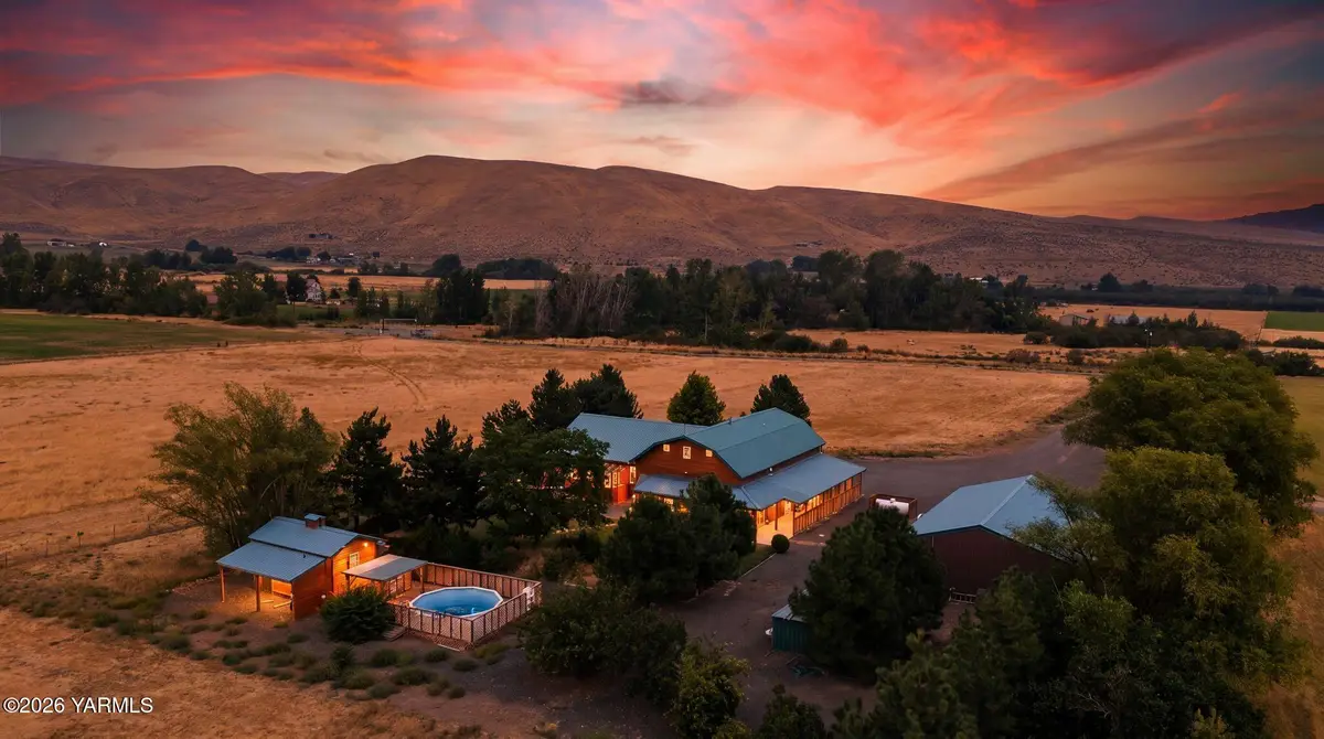 1772 Longmire Ln, Selah, WA 98942 - #1