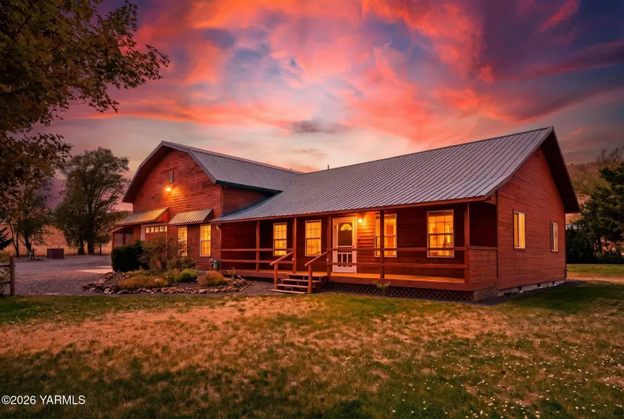 1772 Longmire Ln, Selah, WA 98942 - #2