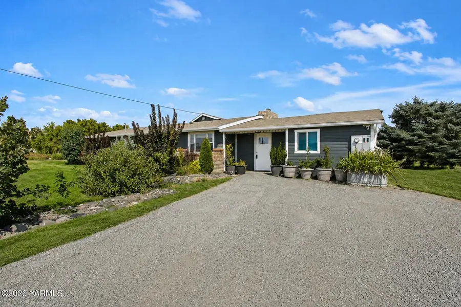 121 Shaw Rd, Selah, WA 98942 - #2