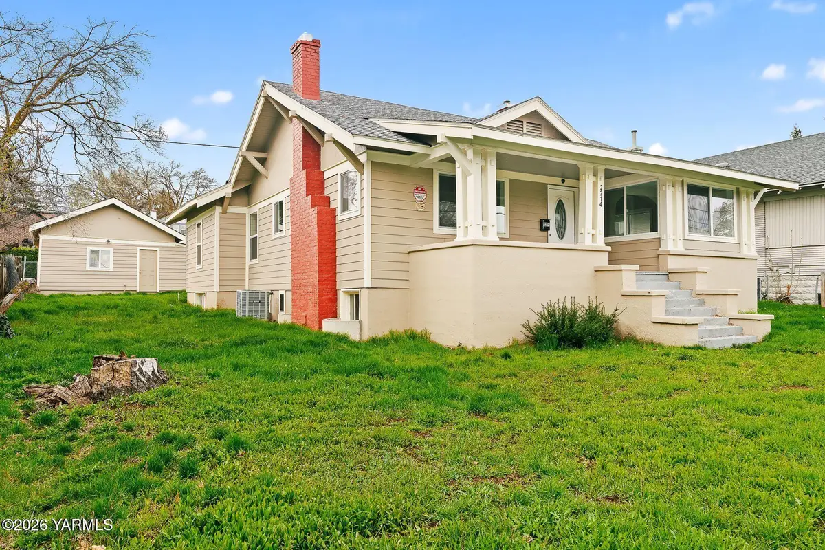 2214 Summitview Ave, Yakima, WA 98902 - #1
