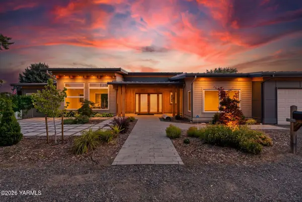 8 N 96th Ave, Yakima, WA 98908