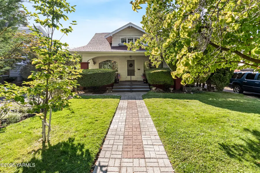 104 N 26th Ave, Yakima, WA 98902 - #2