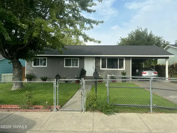 520 S Douglas Ave, Pasco, WA 99301