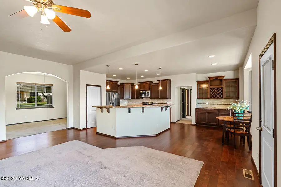 5004 Boulder, Yakima, WA 98901 - #3