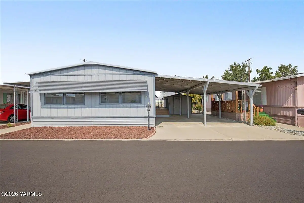 18 W Washington, Yakima, WA 98903 - #1