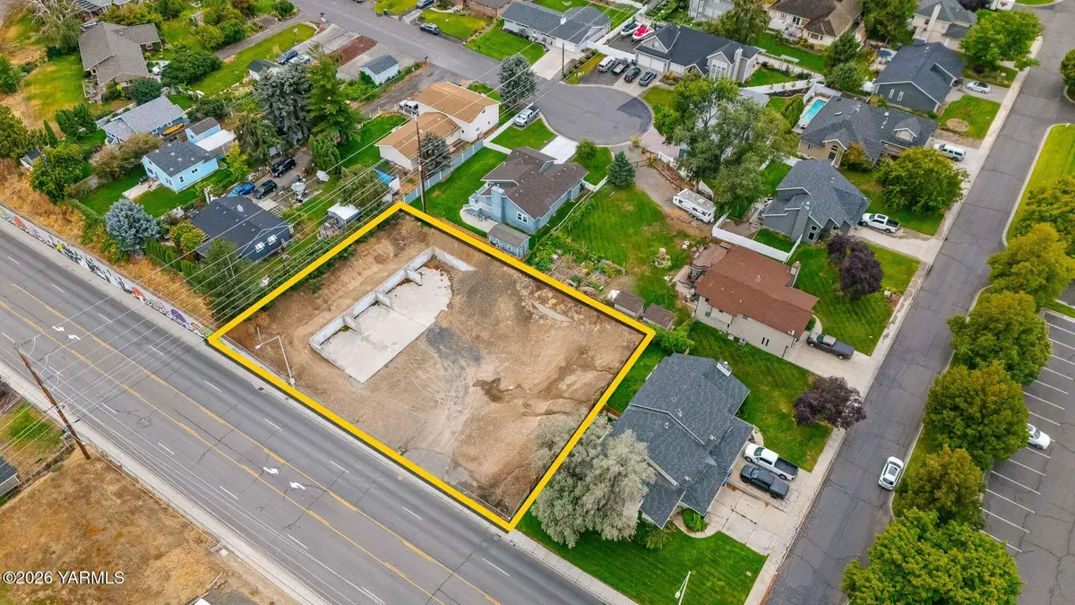 600 N 1st, Selah, WA 98942 - #1