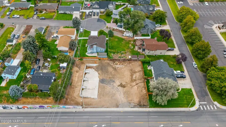 600 N 1st, Selah, WA 98942 - #2