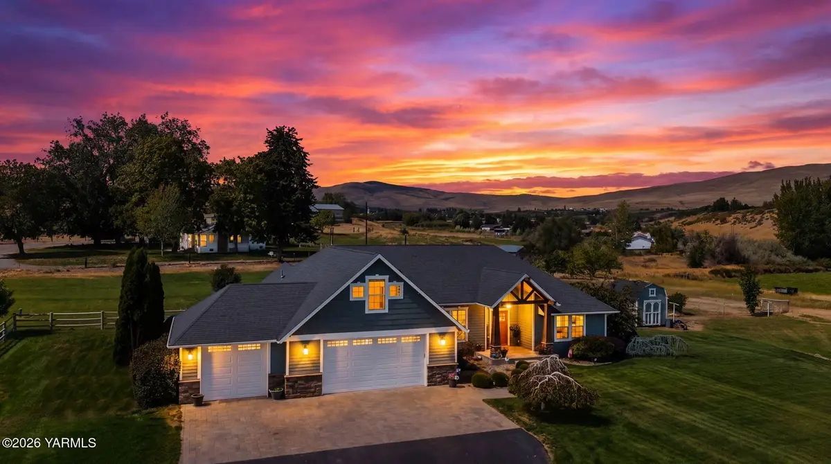 901 Hollow Creek, Yakima, WA 98908 - #1