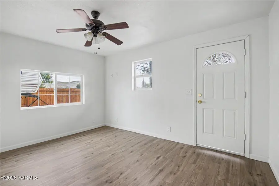 502 S 12th, Yakima, WA 98901 - #3