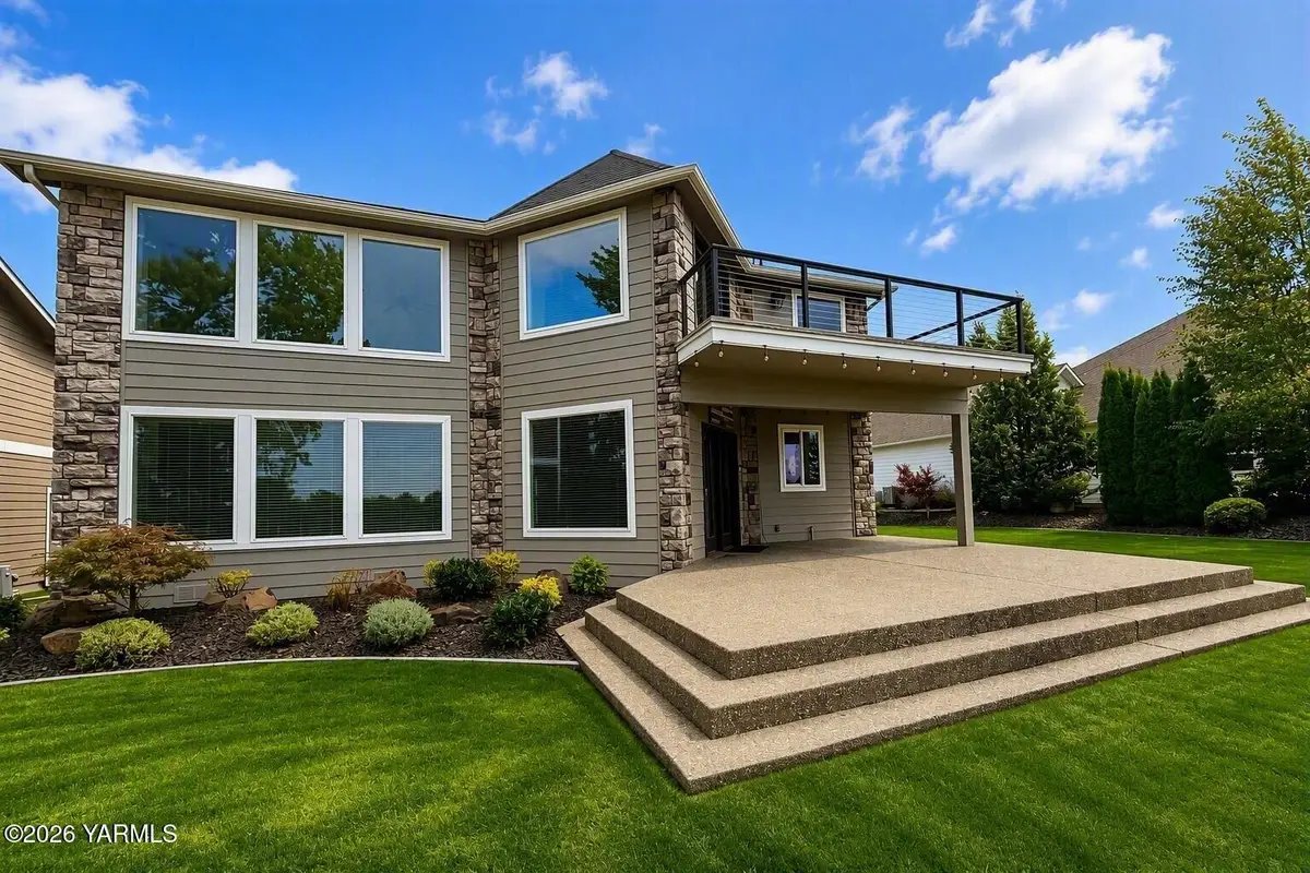 9503 Occidental, Yakima, WA 98903 - #1