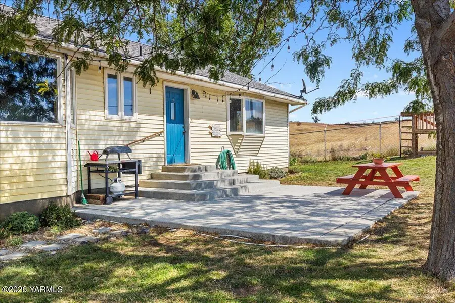 4301 Cheyne, Zillah, WA 98953 - #2