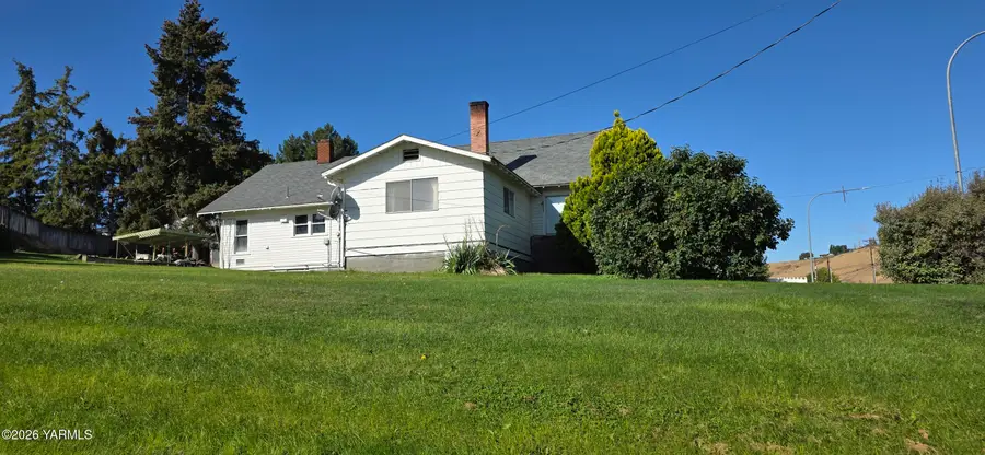 1304 W Fremont, Selah, WA 98942 - #3