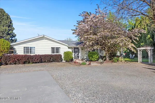 10401 N 1739 Pr Nw, Grandview, WA 98930