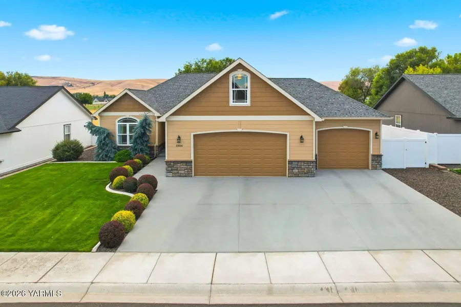 5904 Crestfields, Yakima, WA 98903 - #2