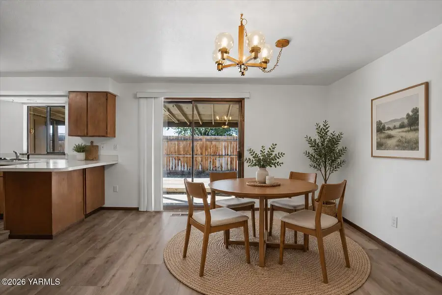 1202 S 39th, Yakima, WA 98902 - #3