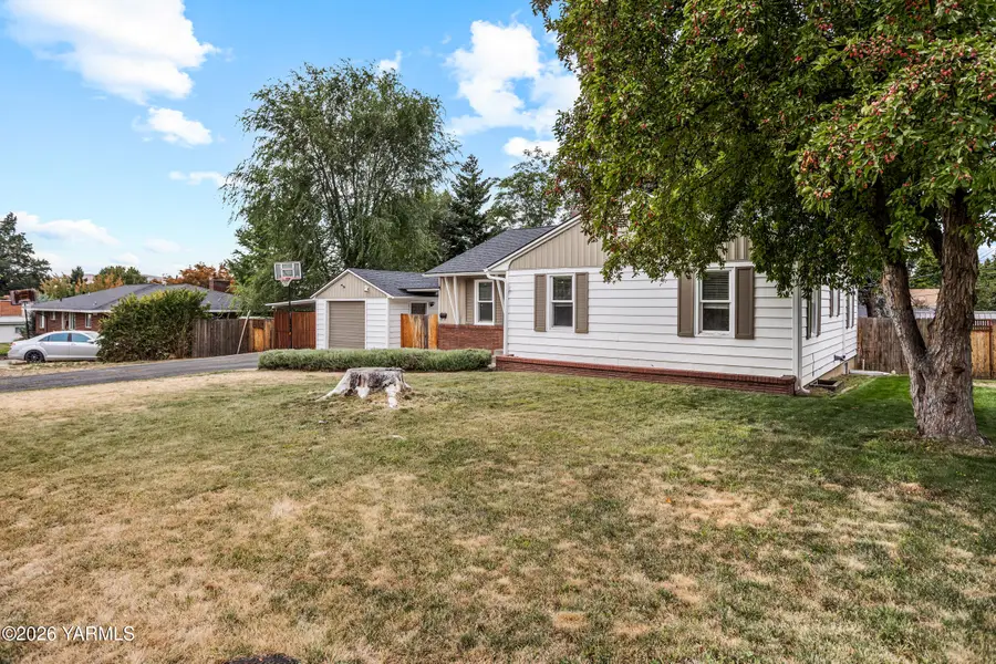 418 S 35th, Yakima, WA 98908 - #2