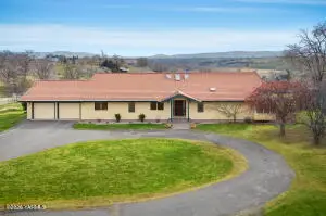 722 Ghormley Rd, Yakima, WA 98908 - #1