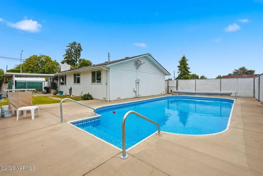 600 S 69th, Yakima, WA 98908 - #2