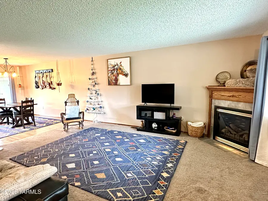101 N 48th, Yakima, WA 98908 - #2