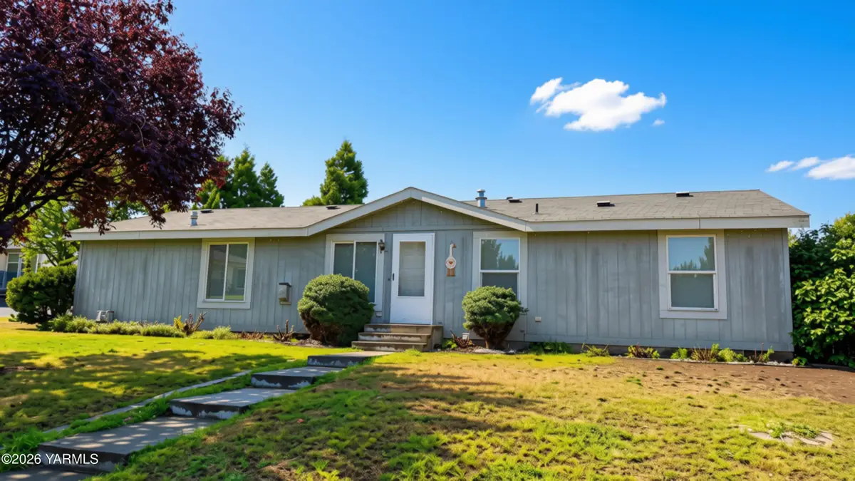 6400 Ridgeway, Yakima, WA 98901 - #1