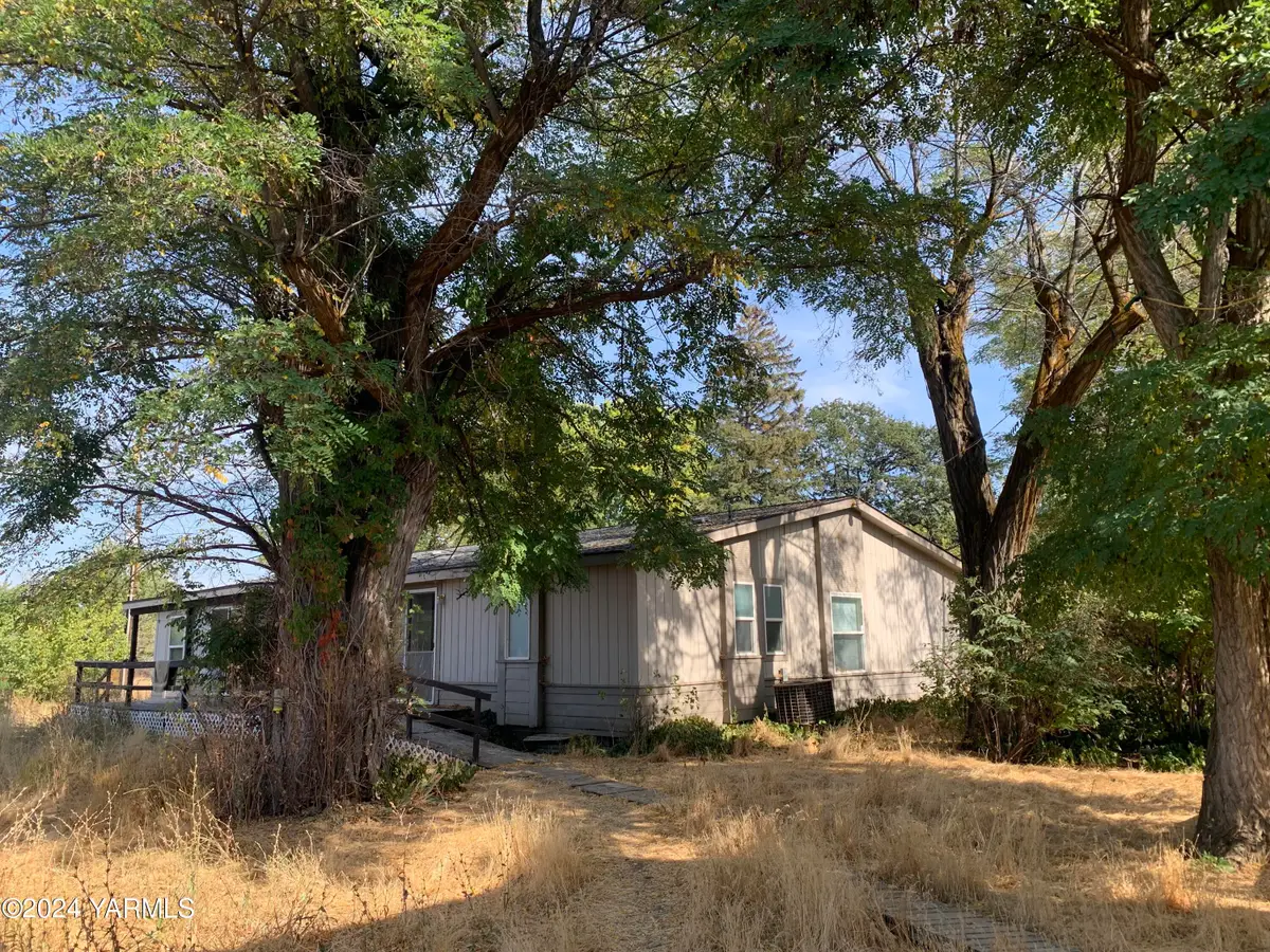 511 S Fork, Yakima, WA 98903 - #1
