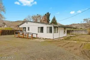 301 Sinclair Ave, Naches, WA 98937 - #3