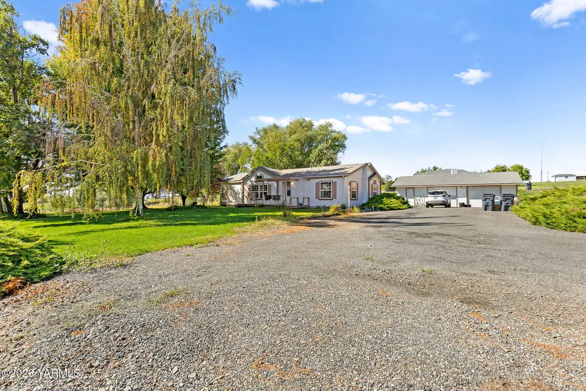 240 Emerald Acres, Selah, WA 98942 - #1