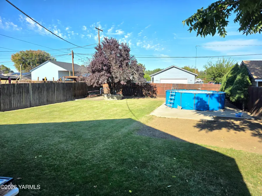 906 Jefferson, Toppenish, WA 98948 - #3