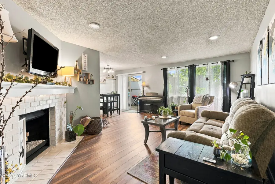 701 S 38th, Yakima, WA 98902 - #2