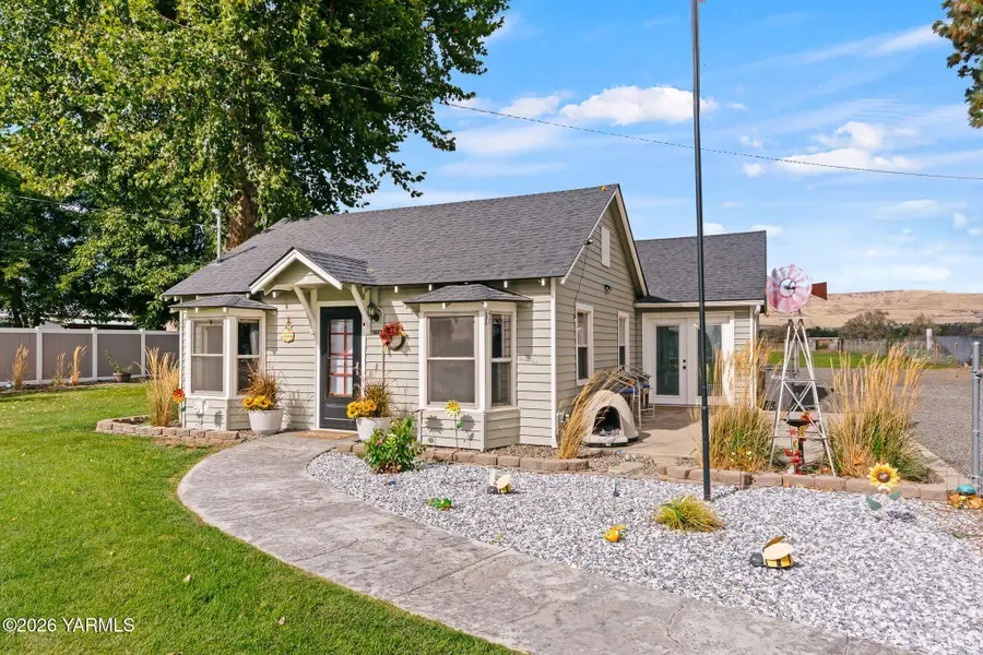 3807 W Birchfield, Yakima, WA 98901 - #3