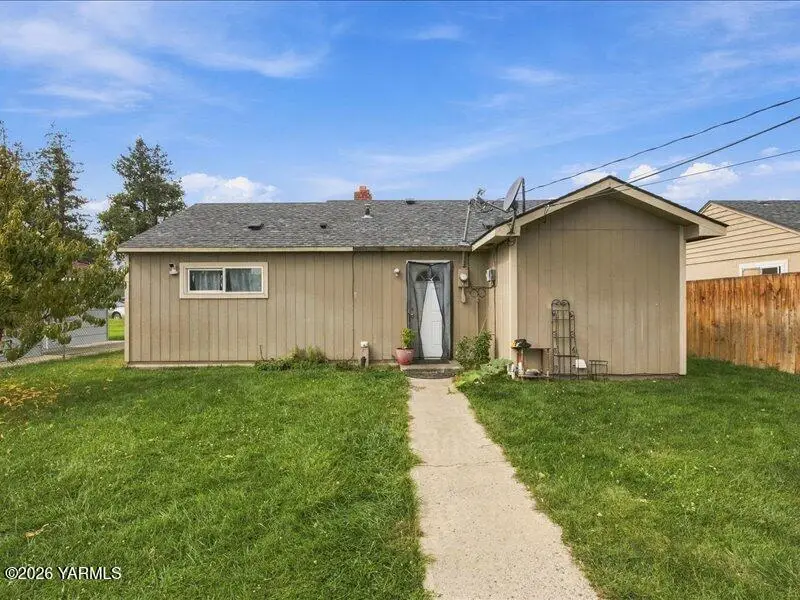 1407 S 11th, Yakima, WA 98902 - #3